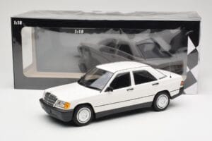Mercedes 190E W201 Baltas Minichamps 1:18 155037002 Metalas - nuotrauka 6 iš 6