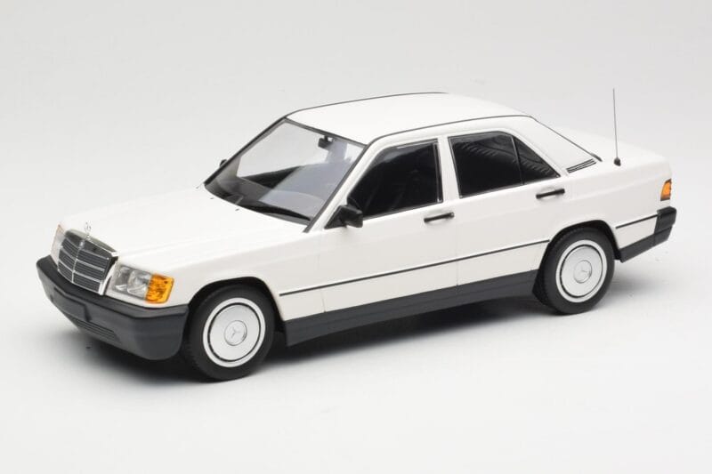Mercedes 190E W201 Baltas Minichamps 1:18 155037002 Metalas
