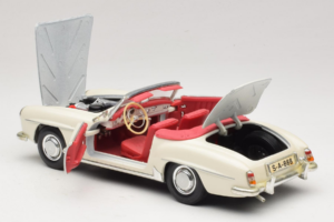 Mercedes 190SL Baltas Maisto 1:18 50274 Metalas - nuotrauka 5 iš 8