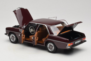 Mercedes 200 W115 Tamsiai Raudonai Ruda Norev 1:18 183778 Metalas - nuotrauka 5 iš 8
