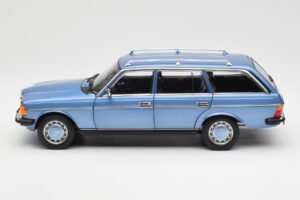 Mercedes 200 S123 T-Model Diamond Mėlynas Dilerio Leidimas Norev 1:18 B66040671 Metalas - nuotrauka 4 iš 8