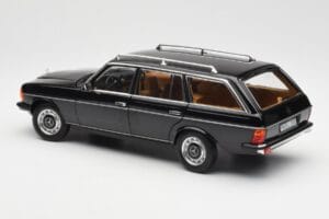 Mercedes 200 T S123 Juodas Norev 1:18 183735 Metalas - nuotrauka 7 iš 8