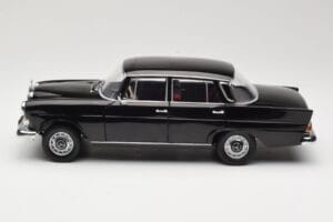 Mercedes 200 W110 Juodas Norev 1:18 183574 Metalas - nuotrauka 4 iš 8