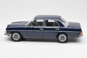 Mercedes 200 W114 Midnight Mėlynas Dilerio Leidimas Norev 1:18 B66040694 Metalas - nuotrauka 4 iš 8