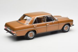 Mercedes 200 W115 Bycane Auksinis Dilerio Leidimas Norev 1:18 B66040665 Metalas - nuotrauka 3 iš 8