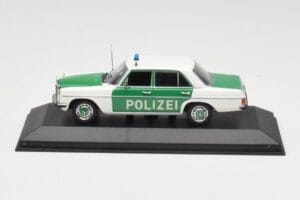 Mercedes 200 W115 Policija Minichamps 1:43 400034090 Metalas