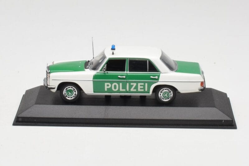 Mercedes 200 W115 Policija Minichamps 1:43 400034090 Metalas