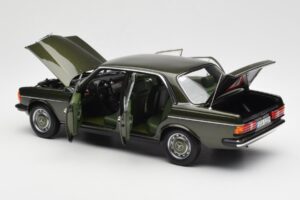 Mercedes 200 W123 Cypress Žalias Metalinis Dilerio Leidimas Norev 1:18 B66040654 Metalas - nuotrauka 5 iš 8