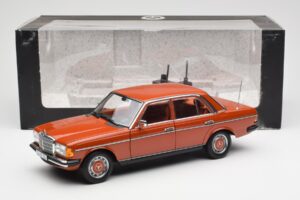 Mercedes 200 W123 English Raudonas Dilerio Leidimas Norev 1:18 B66040653 Metalas - nuotrauka 8 iš 8