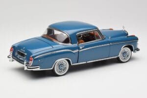 Mercedes 220 SE W128 Mėlynas Sun Star 1:18 3561 Metalas - nuotrauka 3 iš 8