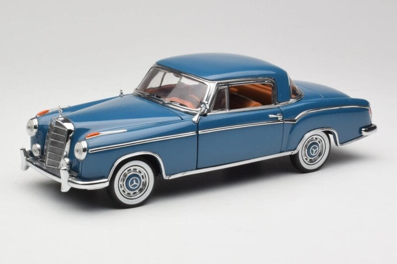 Mercedes 220 SE W128 Mėlynas Sun Star 1:18 3561 Metalas