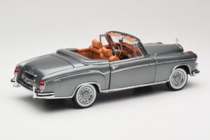 Mercedes 220 SE W128 Kabrioletas Grey Metallic Sun Star 1:18 3352-M1 Metalas - nuotrauka 3 iš 8
