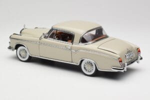 Mercedes 220 SE W128 Coupe Šviesiai Pilkas Sun Star 1:18 3568 Metalas - nuotrauka 7 iš 8