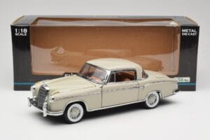 Mercedes 220 SE W128 Coupe Šviesiai Pilkas Sun Star 1:18 3568 Metalas - nuotrauka 8 iš 8