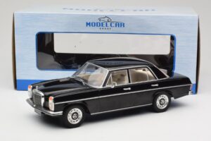 Mercedes 220D W115 Juodas MCG 1:18 MCG18117 Metalas - nuotrauka 6 iš 6