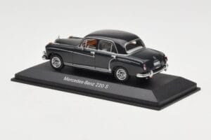 Mercedes 220S W180 Šviesiai Pilkas Minichamps 1:43 B66040534 Metalas - nuotrauka 3 iš 4