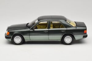 Mercedes 230E W124 Night Green Metallic Norev 1:18 183952 Metalas - nuotrauka 4 iš 8
