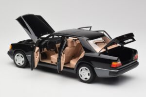 Mercedes 230E W124 AMG Wheels Juodas Riboto Leidimo Norev 1:18 183950 Metalas - nuotrauka 5 iš 12