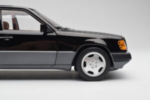 Mercedes 230E W124 AMG Wheels Juodas Riboto Leidimo Norev 1:18 183950 Metalas - nuotrauka 8 iš 12