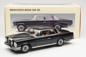Mercedes 280 SE W111 Coupe Juodas AUTOart 1:18 76286 Metalas - nuotrauka 8 iš 8