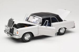 Mercedes 280 SE W111 Kabrioletas Šviesiai Pilkas Norev 1:18 183530 Metalas - nuotrauka 2 iš 8