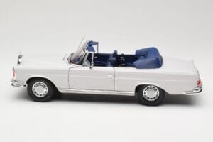 Mercedes 280 SE W111 Kabrioletas Šviesiai Pilkas Norev 1:18 183530 Metalas - nuotrauka 4 iš 8