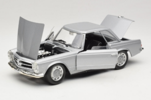 Mercedes 280 SL W113 Berlina Sidabrinis Techno Giodi 1:18 F14051030 Metalas - nuotrauka 2 iš 8
