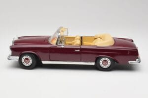 Mercedes 280SE W108 Bordeaux Raudonas Maisto 1:18 31811 Metalas - nuotrauka 4 iš 8