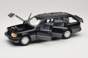 Mercedes 300 D W124 Universalas Juodas Norev 1:18 183960 Metalas - nuotrauka 2 iš 8