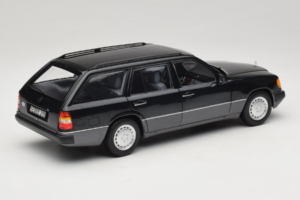 Mercedes 300 D W124 Universalas Juodas Norev 1:18 183960 Metalas - nuotrauka 3 iš 8
