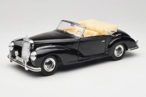 Mercedes 300 S W188 Kabrioletas Juodas Tchibo 1:18 36782 Metalas