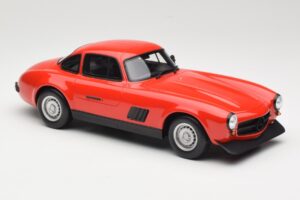 Mercedes 300 SL AMG Raudonas Otto 1:18 OT311 Derva - nuotrauka 4 iš 6