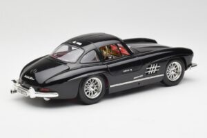 Mercedes 300 SL W198 Juodas Bburago 1:18 35791 Metalas - nuotrauka 3 iš 8