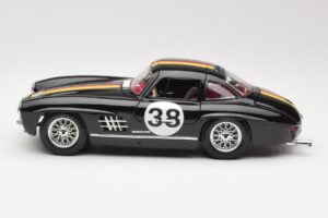 Mercedes 300 SL #38 1954 Bburago 1:18 3015-M1 Metalas - nuotrauka 4 iš 8