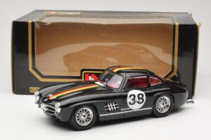 Mercedes 300 SL #38 1954 Bburago 1:18 3015-M1 Metalas - nuotrauka 8 iš 8