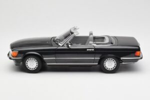 Mercedes 300 SL R107 Juodas Pearl Dilerio Leidimas Norev 1:18 B66040678 Metalas - nuotrauka 6 iš 10