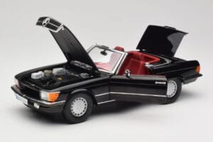 Mercedes 300 SL R107 Juodas Norev 1:18 183511 Metalas - nuotrauka 2 iš 8