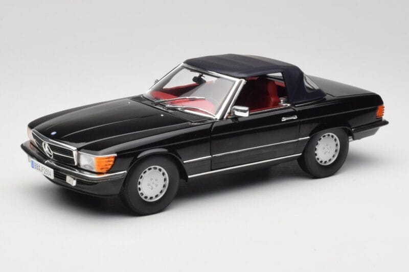 Mercedes 300 SL R107 Juodas Norev 1:18 183511 Metalas