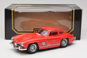Mercedes 300 SL Raudonas Bburago 1:18 3015 Metalas - nuotrauka 8 iš 8