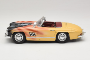 Mercedes 300 SL Roadster Rosemarie Muster Riboto Leidimo 18/27 Bburago 1:18 3023-M1 Metalas - nuotrauka 4 iš 8