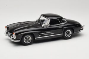 Mercedes 300 SL W198 Roadster With Hardtop Juodas Minichamps 1:18 180039040 Metalas