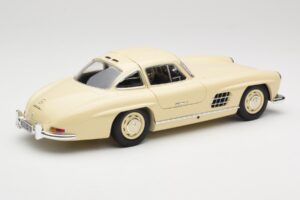 Mercedes 300 SL W198 Kreminė Minichamps 1:18 110037212 Metalas - nuotrauka 3 iš 8
