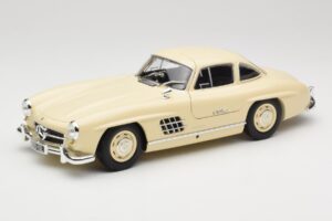Mercedes 300 SL W198 Kreminė Minichamps 1:18 110037212 Metalas