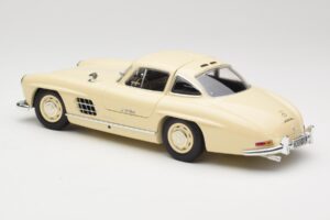 Mercedes 300 SL W198 Kreminė Minichamps 1:18 110037212 Metalas - nuotrauka 7 iš 8