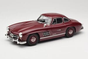 Mercedes 300 SL W198 Gullwing Tamsiai Raudonas Minichamps 1:18 110037218 Metalas