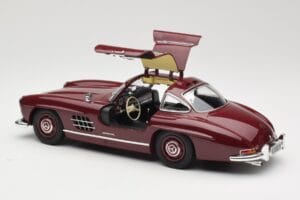 Mercedes 300 SL W198 Gullwing Tamsiai Raudonas Minichamps 1:18 110037218 Metalas - nuotrauka 5 iš 8