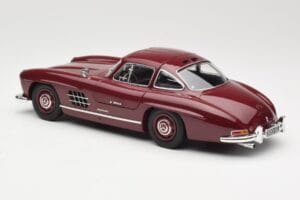 Mercedes 300 SL W198 Gullwing Tamsiai Raudonas Minichamps 1:18 110037218 Metalas - nuotrauka 7 iš 8