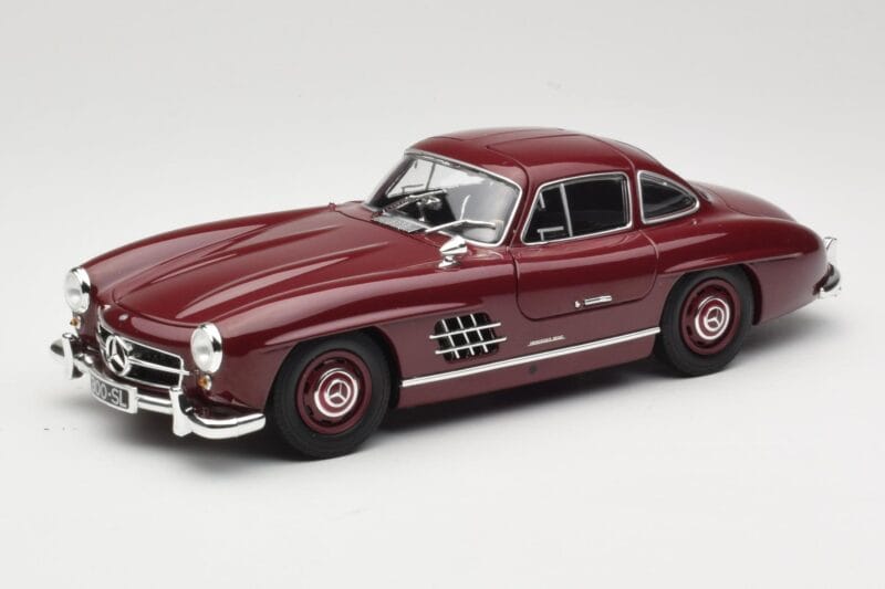 Mercedes 300 SL W198 Gullwing Tamsiai Raudonas Minichamps 1:18 110037218 Metalas