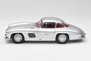 Mercedes 300 SL W198 Gullwing Sidabrinis Minichamps 1:18 180039000 Metalas - nuotrauka 4 iš 8