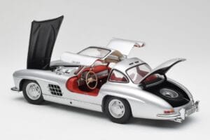 Mercedes 300 SL W198 Gullwing Sidabrinis Minichamps 1:18 180039000 Metalas - nuotrauka 5 iš 8